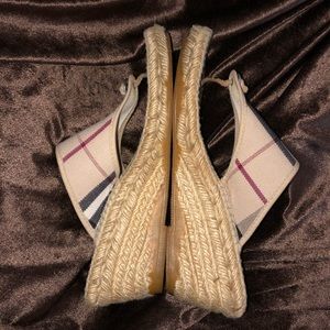 Preloved Authentic Burberry Nova Check Sandals